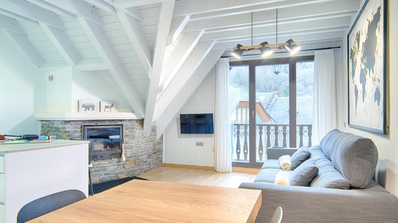 Saplan Real Estate Pijauert Apartman Les, Catalonia Kültér fotó